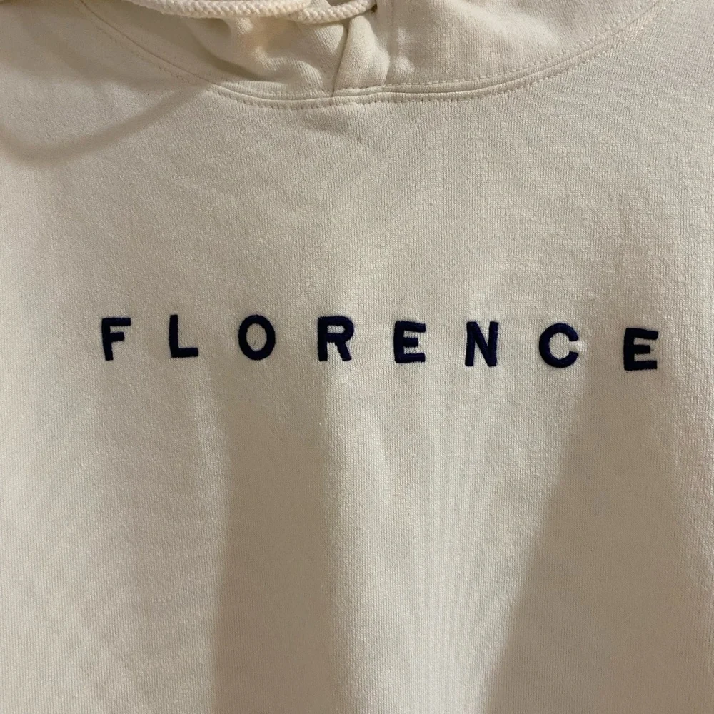 Brandy Melville Florence Hoodie - Picture 2 of 4